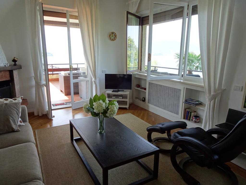Vista Lago Daire Stresa Oda fotoğraf